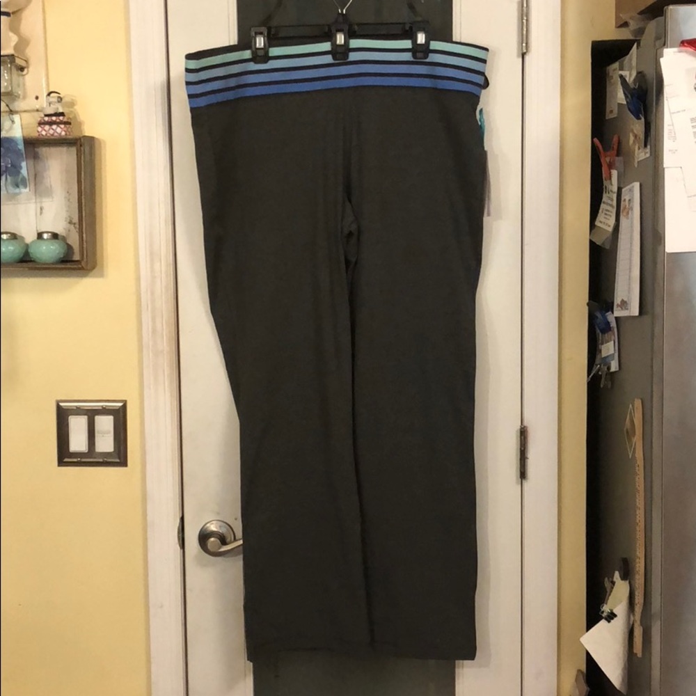NWT Lane Bryant Active Leggings